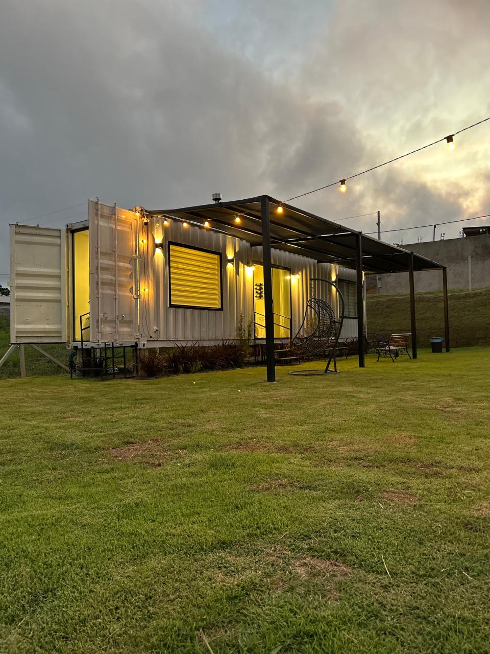 Vista do My Eco Lodge, com a mata de Ibiúna ao fundo