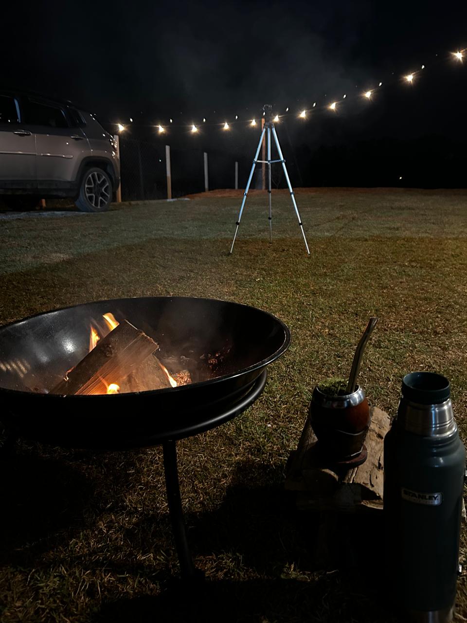 Vista noturna do My Eco Lodge